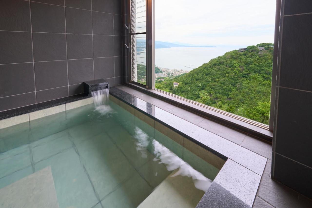 Suite Villa Ocean View Minami-Atami 熱海市 エクステリア 写真